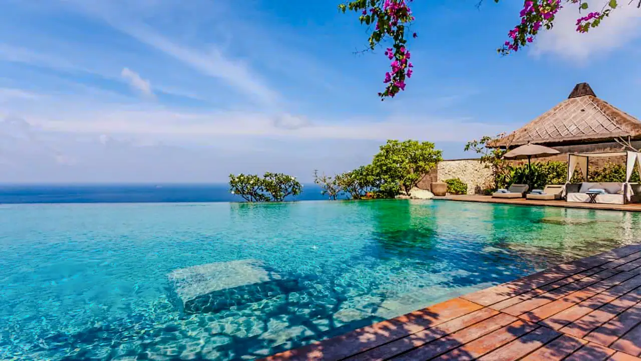 The 12 Best Luxury Travel Experiences to Make Your Trip Unforgettable