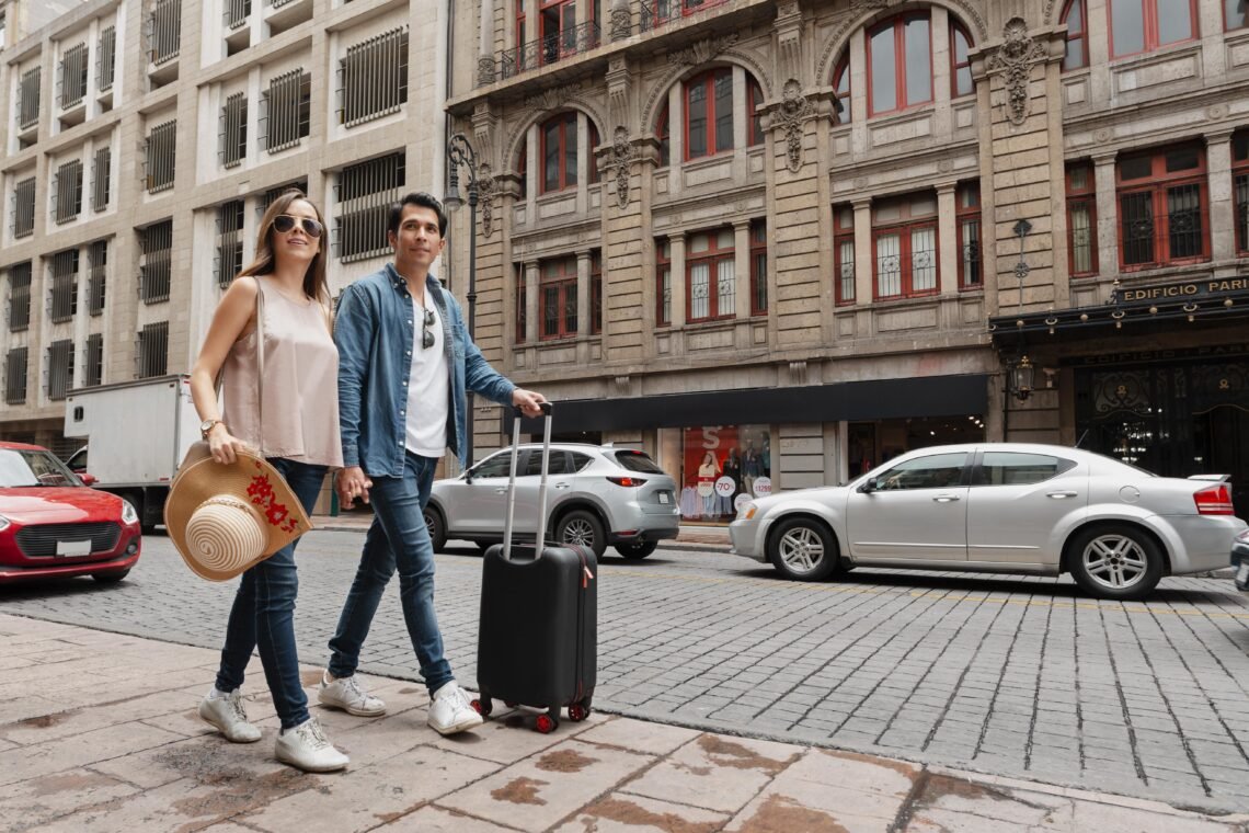 How to Plan Your Travel Budget: Luxury or Frugal